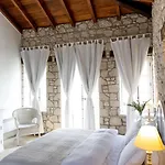Manastir 2* Alacati