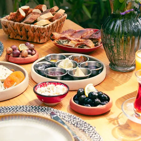 Manastir 2* Alaçatı